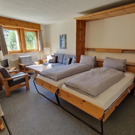 Chesa Bellaval, Haus La Vuolp 2 1 2 Zimmerwohnung Silvaplana