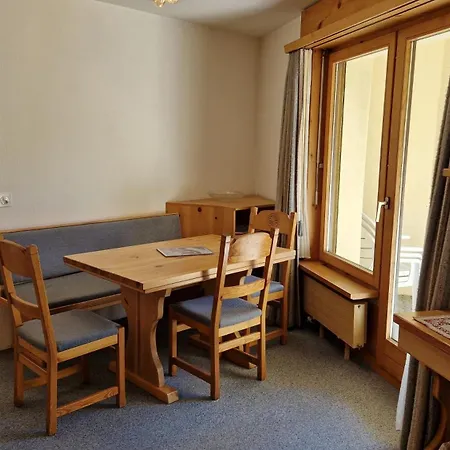 Apartment Chesa Bellaval, Haus La Vuolp 2 1 2 Zimmerwohnung