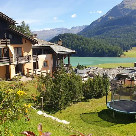 Chesa Bellaval, Haus La Vuolp 2 1 2 Zimmerwohnung Silvaplana