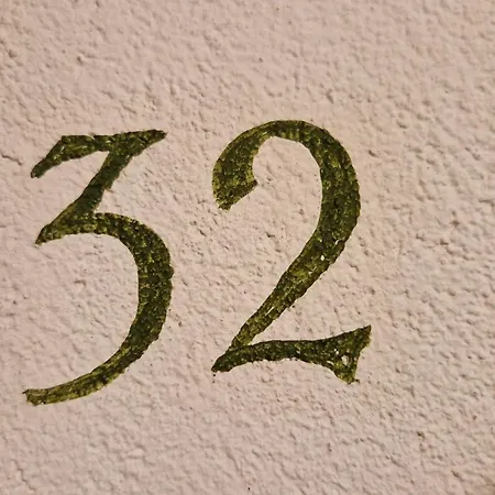 Chesa Bellaval, Haus La Vuolp 2 1 2 Zimmerwohnung Apartament Silvaplana